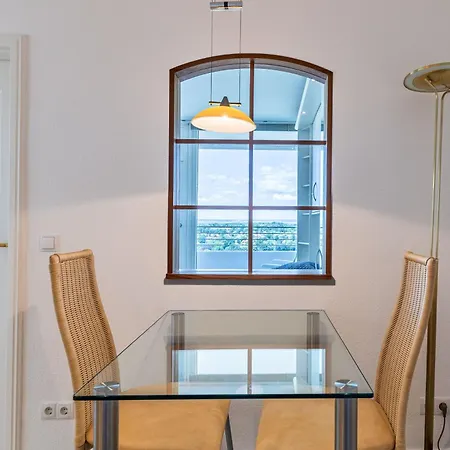 Trelleborgallee, 167 *